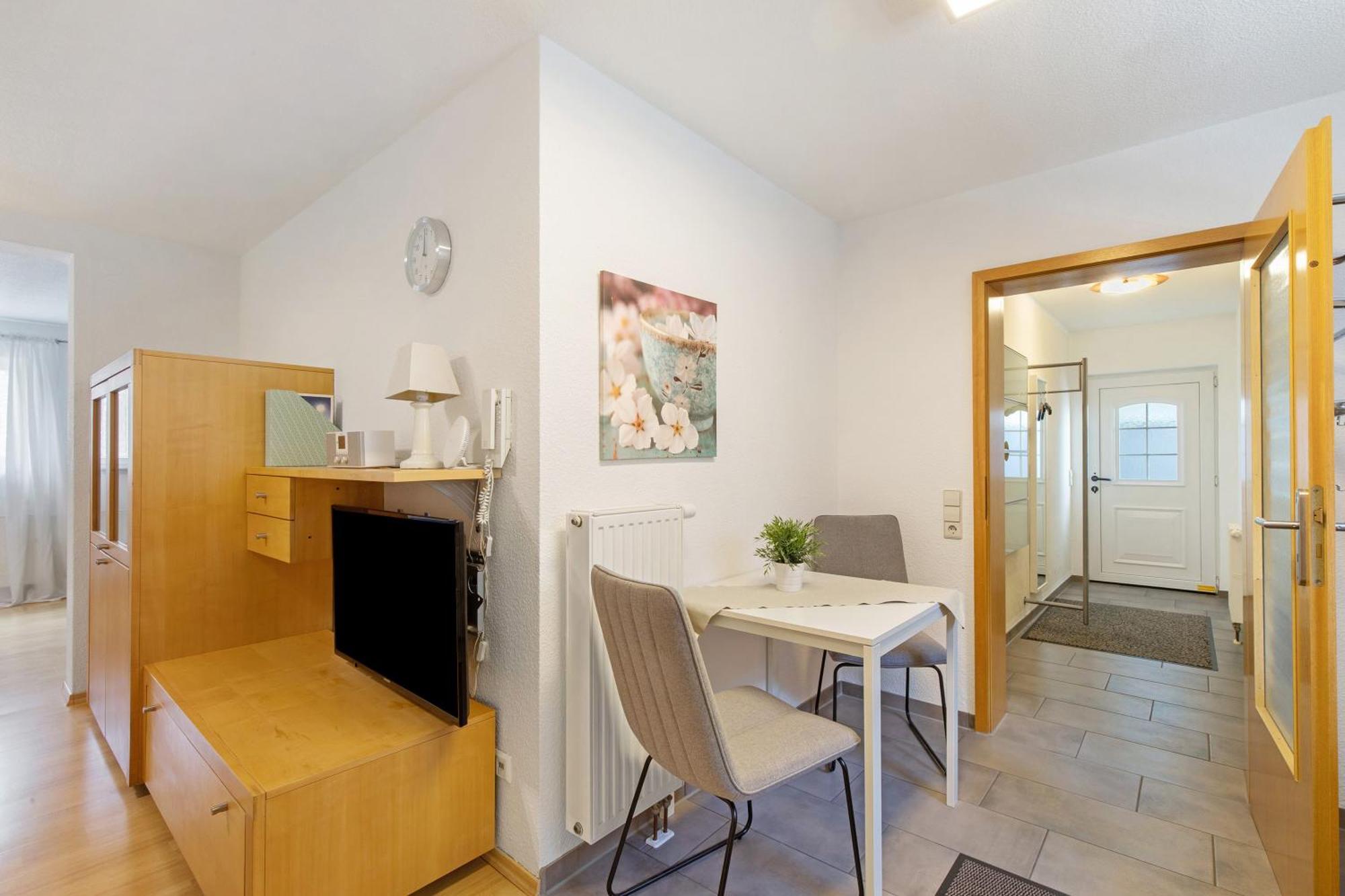 Ferienwohnung Emilia, 36Qm Muensingen Exterior photo